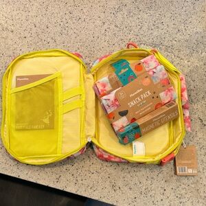 NWT Planet box lunchbox case and accessories (no lunchbox)